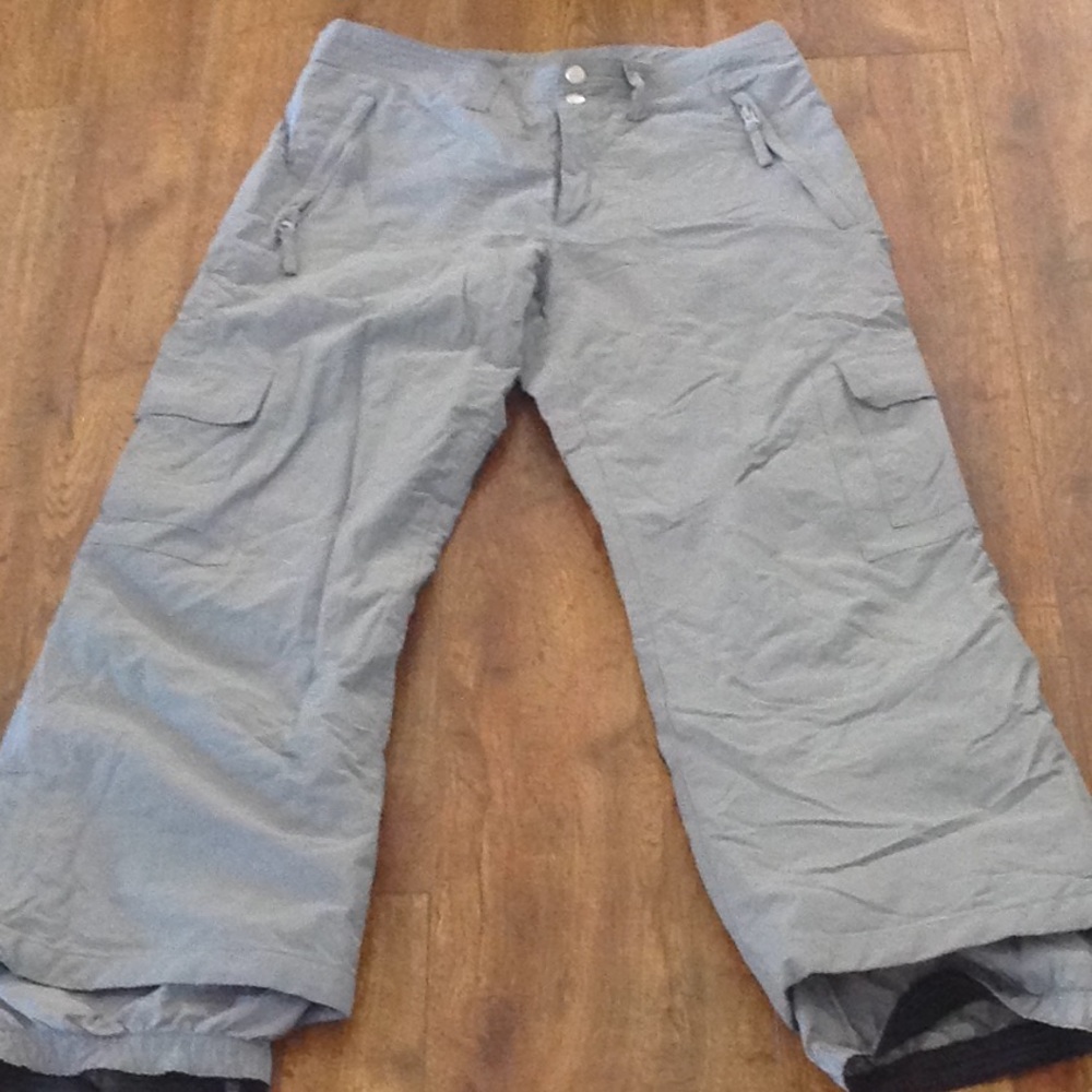 Youth size 14 Kemper ski pants. Light gray.